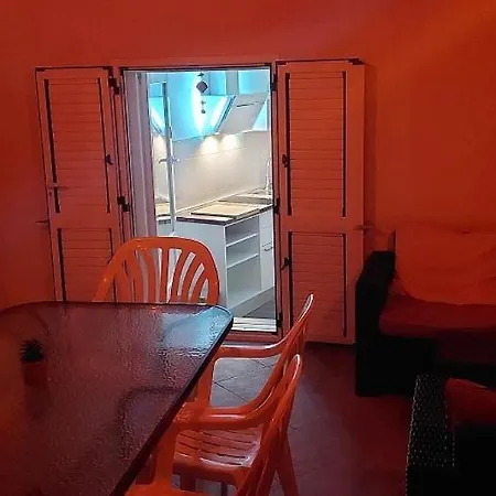 Konukevi Zoralis A Srima