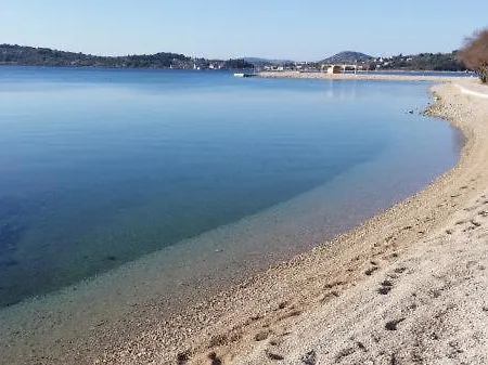 Zoralis A Konukevi Srima